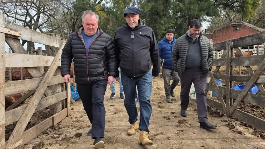 Felipe Michlig recorriendo la muestra ExpoTotal 2026 en San Cristóbal