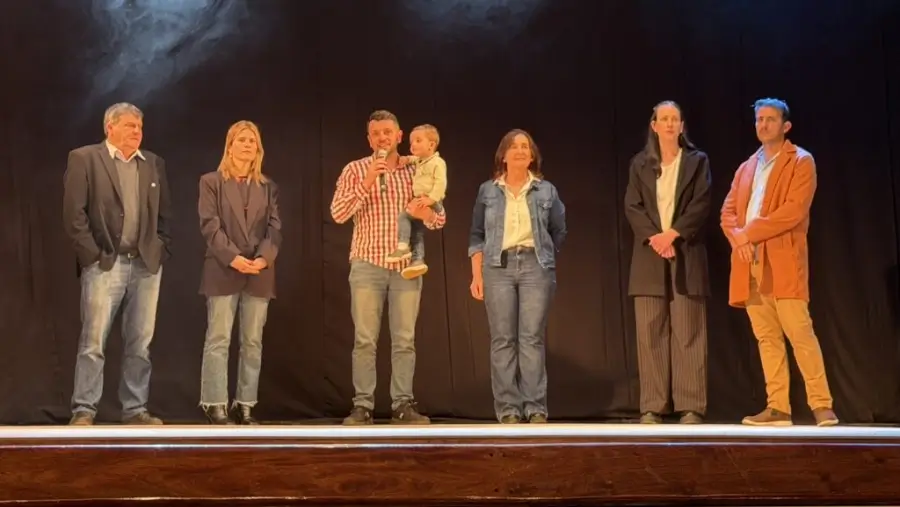 Autoridades durante el acto realizado en Avellaneda en el marco de las actividades del fin de semana.