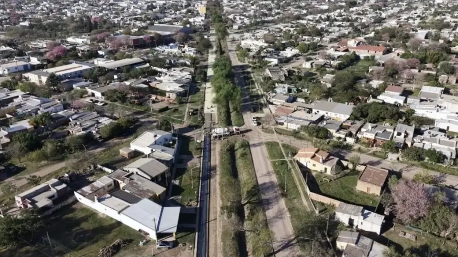 Vista aérea del avance de la obra del Boulevard Bernardo de Irigoyen en Ceres