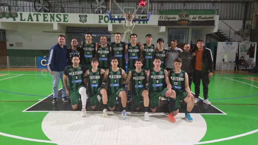 Equipo de Platense que lidera la tabla de posiciones de la Asociación Reconquistense de Básquet (ARBB).