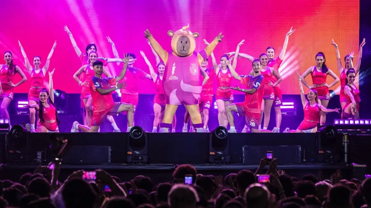Fiesta de presentación de los Juegos Suramericanos Santa Fe 2026 con la mascota y show artístico