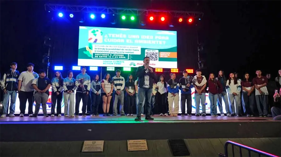 Gonzalo Braidot durante el acto de apertura de la Estudiantina Avellaneda 2026