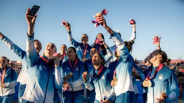 Las Leonas celebran la medalla de oro en los Juegos Suramericanos Santa Fe 2026