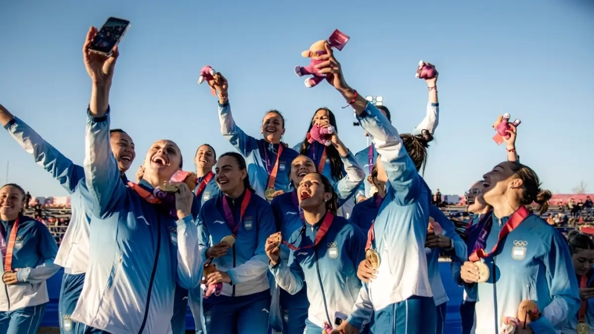 Las Leonas celebran la medalla de oro en los Juegos Suramericanos Santa Fe 2026