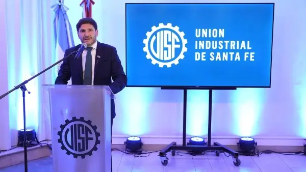 Pullaro durante su mensaje en el acto por el Día de la Industria Argentina en Santa Fe