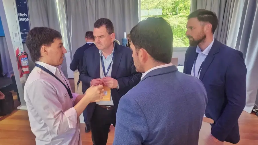 sponton-fabbro-locatelli-acceso-santa-fe-business-forum.webp