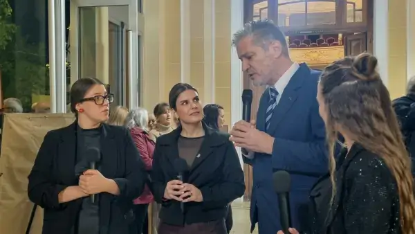 Charo Mancini participó de la gala por los 100 años del Teatro Español de Reconquista.