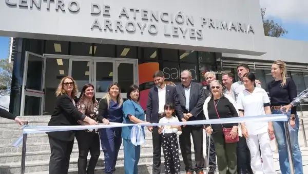 Inauguración del nuevo Centro de Salud N.º 13 de Arroyo Leyes con autoridades provinciales.