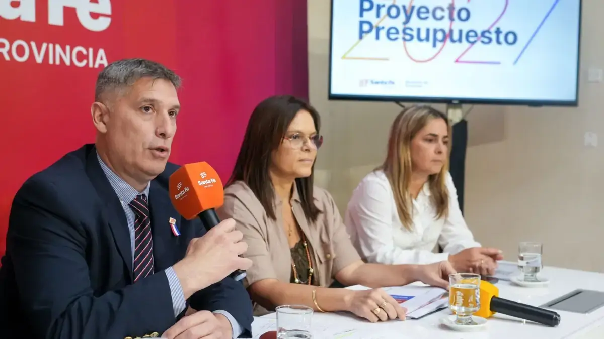 Michlig encabezó la entrega de aportes a instituciones de San Guillermo