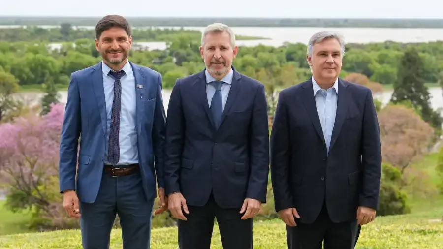 Maximiliano Pullaro, Martín Llaryora y Rogelio Frigerio durante las jornadas de desarrollo productivo de la Región Centro.