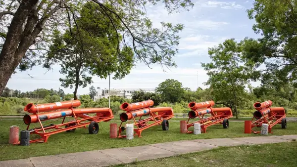 Bombas extractoras de agua entregadas por la Provincia de Santa Fe para reforzar la prevención hídrica en el norte santafesino.