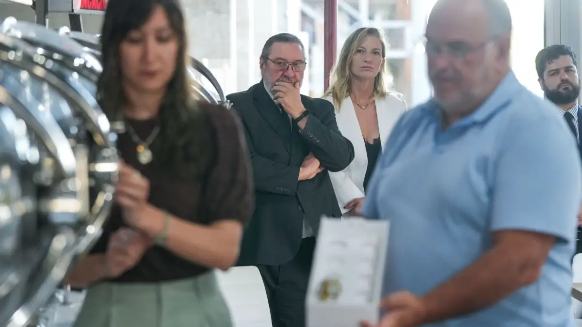 Sorteo de los 10.000 ciudadanos que integrarán el padrón de juicios por jurados de Santa Fe para 2027 y 2028.