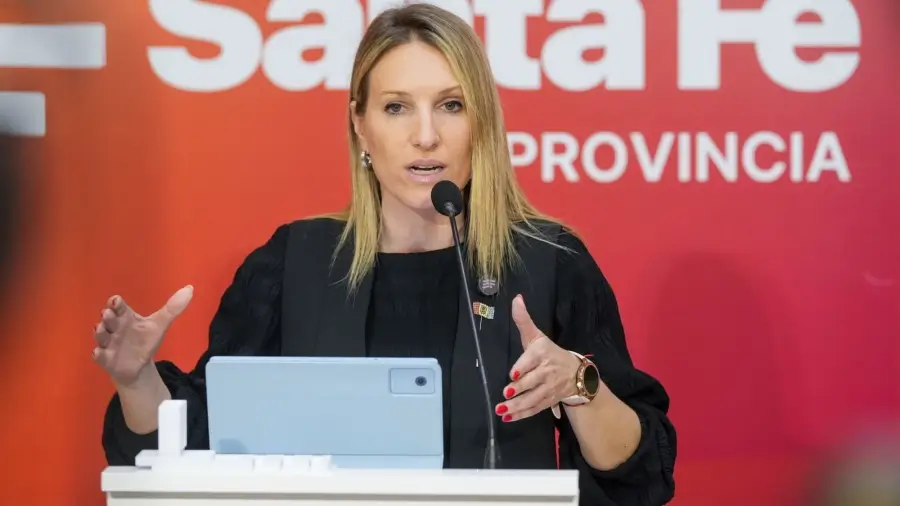 Virginia Coudannes durante una conferencia de prensa del Gobierno de Santa Fe sobre seguridad